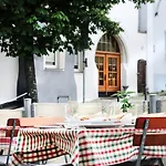 Hotelgasthof Bayerischer Hof מלון