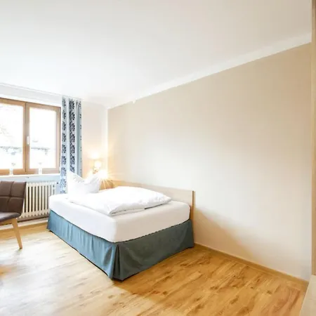 מלון Hotelgasthof Bayerischer Hof