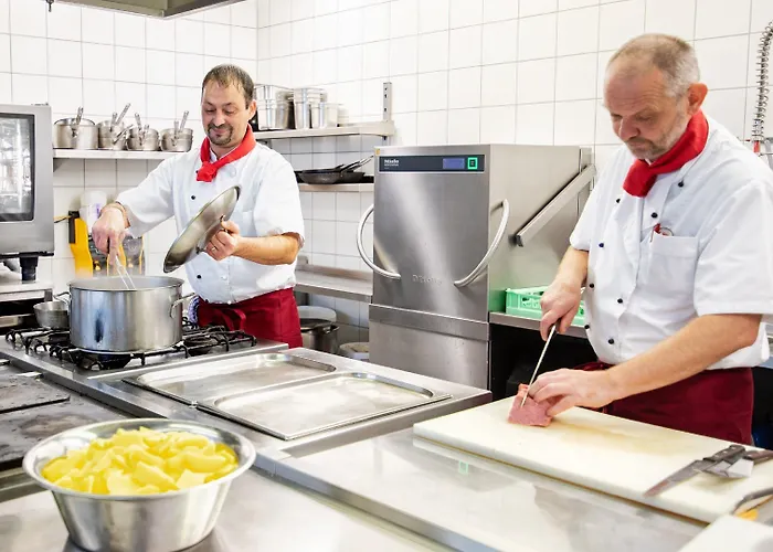 Hotelgasthof Bayerischer Hof 3*