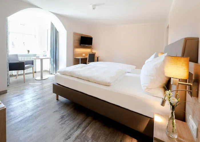 Hotelgasthof Bayerischer Hof 3*